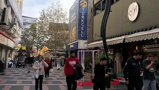 'Çakmağım yok' Cevabına Karşı Havaya 2 El Ateş Etti