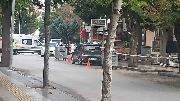Not Bıraktı, Kendini Eve Kilitledi