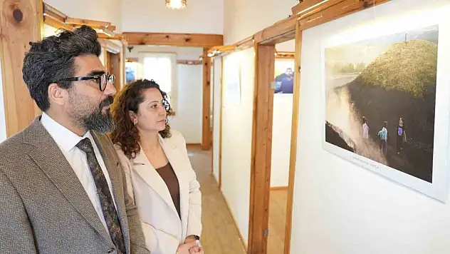 'Dumanın Ardındaki Hayatlar' sergisi Safranbolu'da sanatseverlerle buluştu