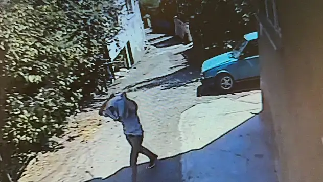 'Dur' ihtarına uymayan sürücü, kadınları araçta bırakıp kaçtı