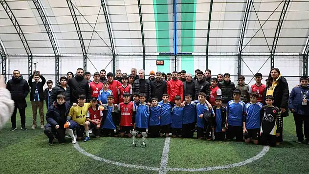'Geleceğin Yıldızları Turnuvası'nda Kupalar Sahiplerini Buldu