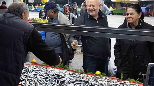Fırtına Balık Tezgahlarını Vurdu