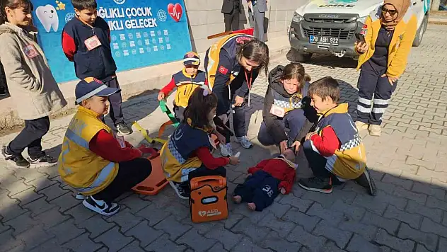 'Sağlıklı Çocuk, Sağlıklı Gelecek' Programı Devam Ediyor