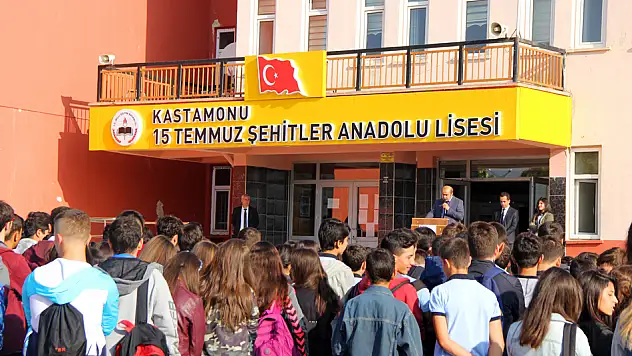 15 Temmuz Şehitler Anadolu Lisesi eğitime başladı