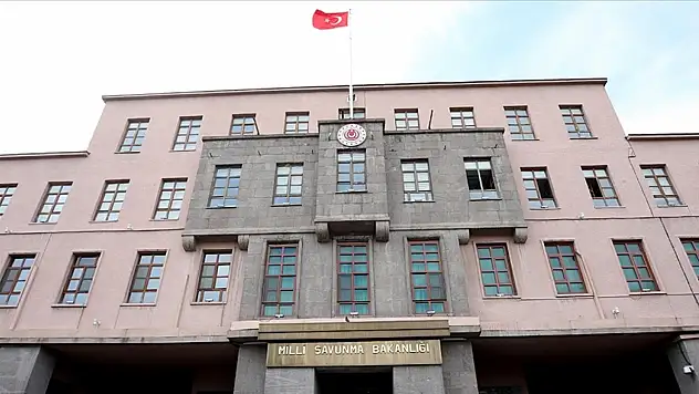 10 PKK'lı Terörist Etkisiz Hale Getirildi