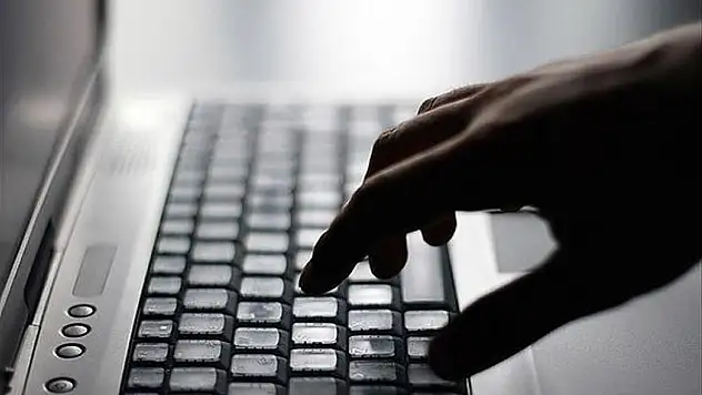 10 Sosyal Medya Hesabına Erişim Engeli Getirildi