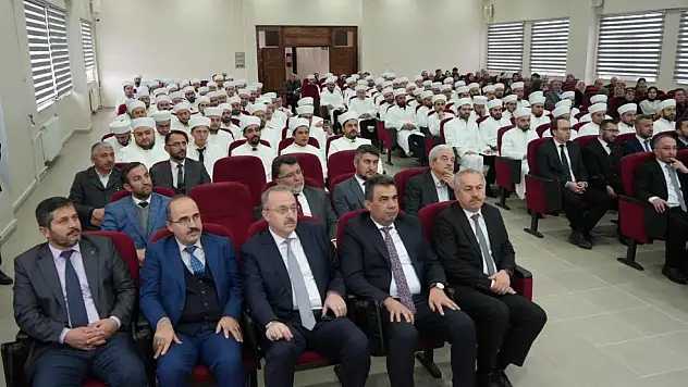 101 Din Görevlisi Mezun Oldu
