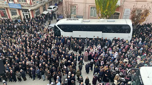 110 Kişilik Umre Kafilesi Kutsal Topraklara Uğurlandı