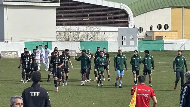 12 Bingölspor Şampiyon Oldu