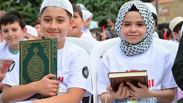 15 Temmuz şehitlerine vefa: 600 çocuk Kur'an-ı Kerim okudu