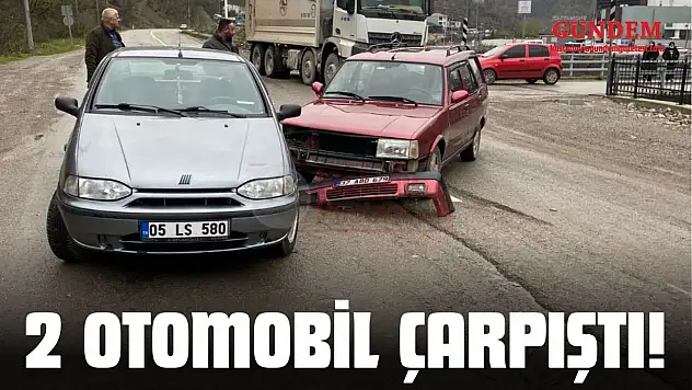 2 Otomobil Çarpıştı