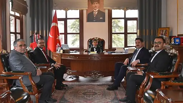 23 Nisan Dolayısıyla Kaymakam Yıldırım'ı Ziyaret Ettiler