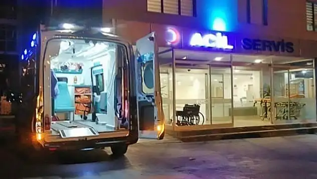 3'üncü kattan düşerek yaralandı