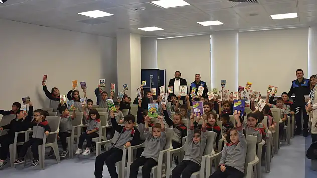 328 Öğrenci Bilgilendirildi