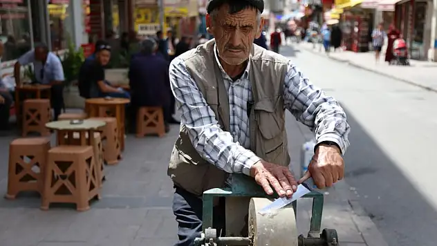 35 yıldır bıçak biliyor