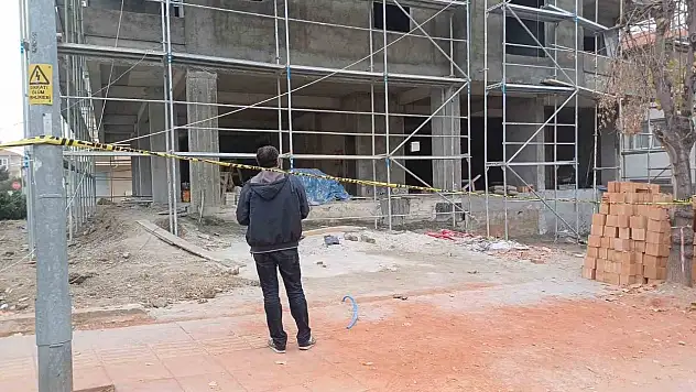 4'üncü Kattan Düştü, Ağır Yaralandı