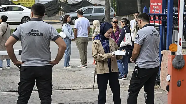 40 Bin Adayın Başvurduğu KPSS'nin Üçüncü Oturumu Başladı