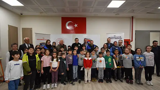 400 Sporcunun Katılımıyla Satranç Turnuvası Düzenlendi