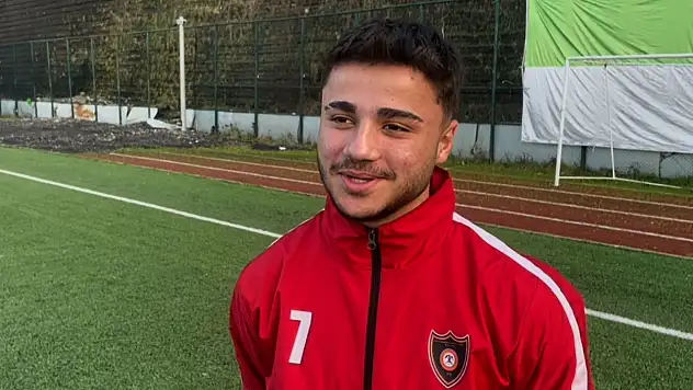 55 Metreden Gol Atan 18 Yaşındaki Genç