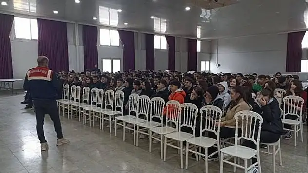 56 Veliye 'En İyi Narkotik Polisi Anne' Eğitimi
