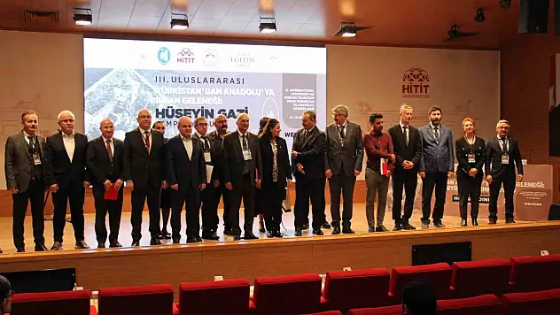 Hüseyin Gazi Sempozyumu Başladı