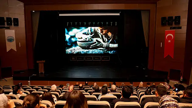'7 Kemerli Bir Zaman Geçidi: Taşköprü' Filminin Gösterimi Gerçekleştirildi