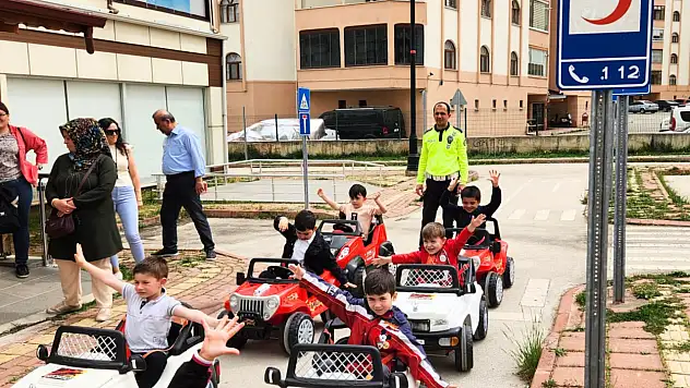70 Çocuğa Trafik Eğitimi Verildi