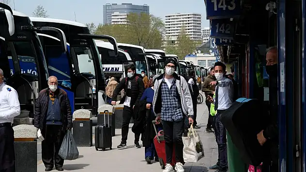 9 Milyon 616 Bin Kişi Seyahate Çıktı