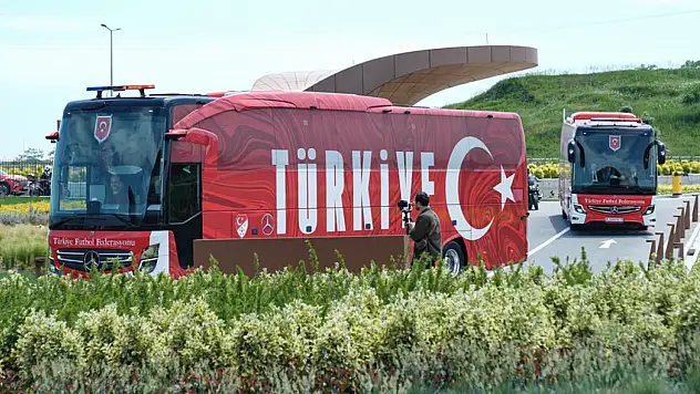 A Milli Futbol Takımı İçin Uğurlama Töreni Yapıldı