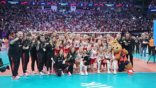 A Milli Kadın Voleybol Takımı, Avrupa Şampiyonası'nda Finalde