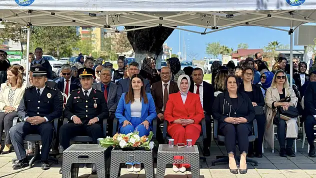 Abana'da 19 Mayıs Coşkusu Cumhuriyet Meydanı'nı Sardı