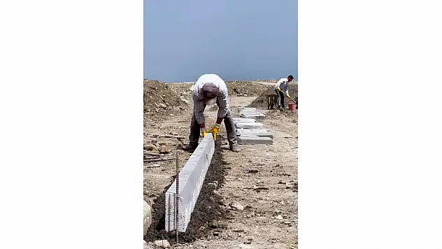 Abana'da Parke Yol ve Kaldırım Çalışmaları Sürüyor