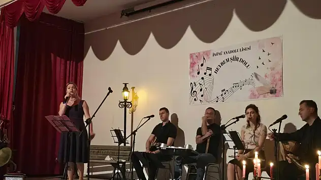 Abana'da Şiir Dinletisi Ve Konser Programı Düzenlendi