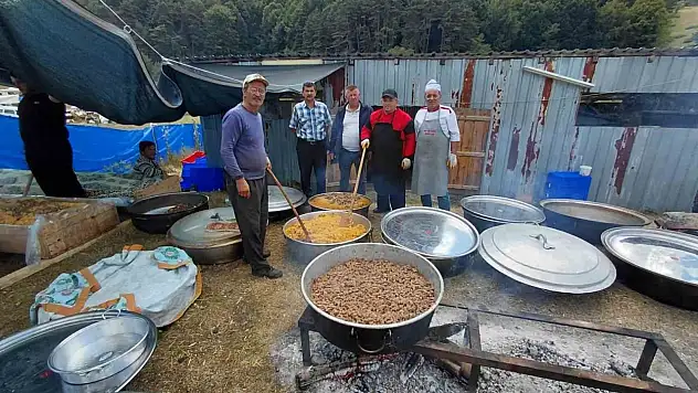 Abant'ta Hacet Bayramı renkli görüntülere sahne oldu