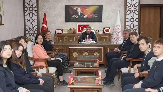 Abdurrahmanpaşa Lisesi'nden İl Milli Eğitim Müdürlüğü'ne Ziyaret