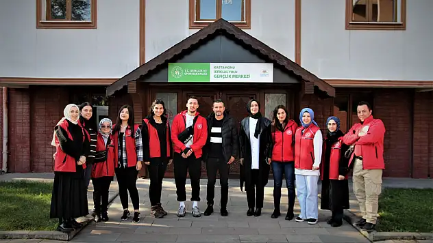 Açtığı Kurslarla Adından Söz Ettiriyorlar