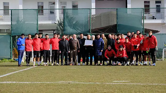 Adem Bodur'dan Takıma Moral Ziyareti