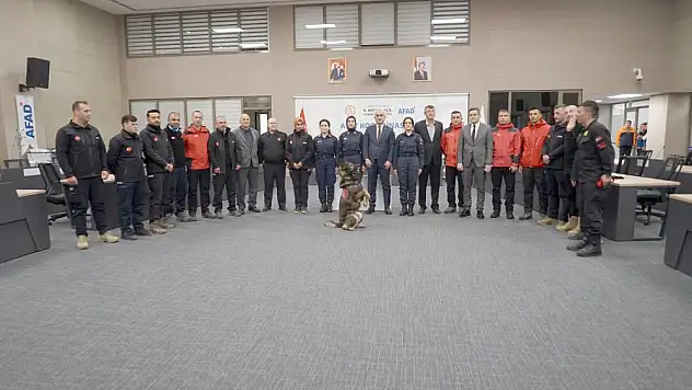 AFAD VE JAK EKİPLERİNE TEŞEKKÜR ZİYARETİ VALİ AVNİ ÇAKIR 'Hummalı bir çalışma sergilendi'