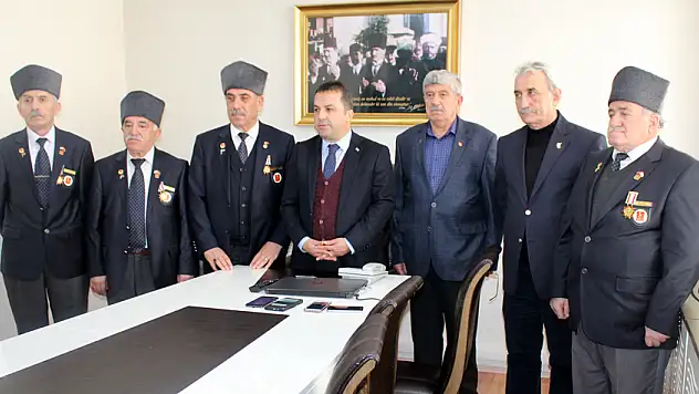 Afrin Harekatı'na karşı çıkanları kınadılar