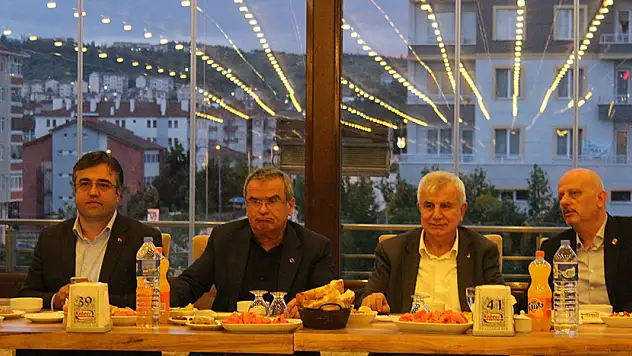 Ağaç İşleri Odası iftarda bir araya geldi