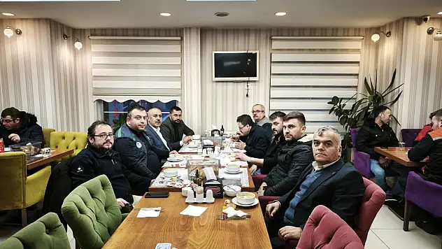 Ağlı'da Mahalle Muhtarlığı Tarafından İftar Programı Düzenlendi