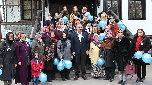 AK Kadınlar, Diyabete farkındalığı için yürüdü