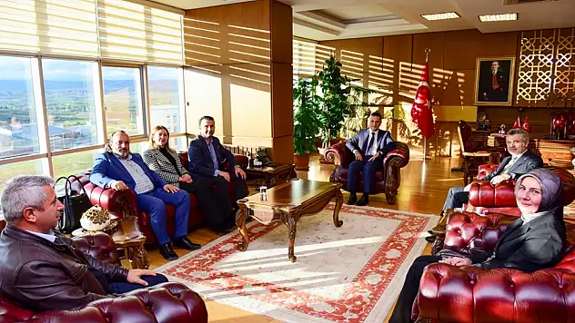 AK Parti'den Rektör Topal'a Ziyaret