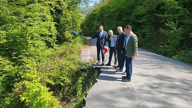 AK Parti Heyeti Heyelan Bölgesinde İnceleme Yaptı