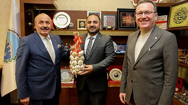 AK Parti Heyeti Taşköprü Belediye Başkanı Arslan'ı Ziyaret Etti