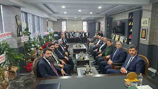 AK Parti heyetinden Karabük TSO'ya 'hayırlı olsun' ziyareti