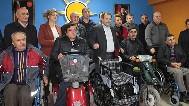 AK Parti, ihtiyaç sahiplerinin yüzünü güldürdü