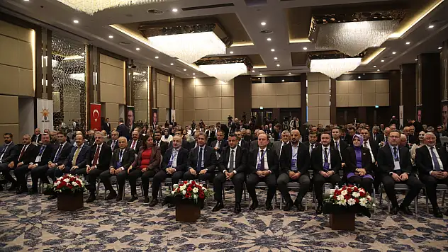 AK Parti Kastamonu Heyeti Yerel Yönetimler Bölge Toplantısına Katıldı