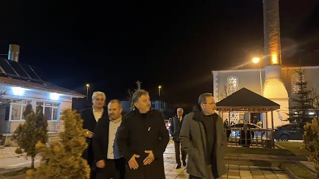 AK Parti Kastamonu İl Başkanı Sevgilioğlu, Seydiler Hamidiye Camii'nde Vatandaşlarla Saf Tuttu