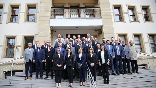 AK Parti Merkez İlçe'den Yoğun Ziyaret Trafiği